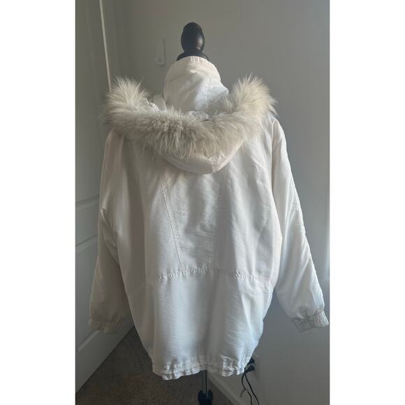 London Fog Ltd White Fur Lined Detachable Hood and Lining Winter Puffer Jacket M - Picture 4 of 11